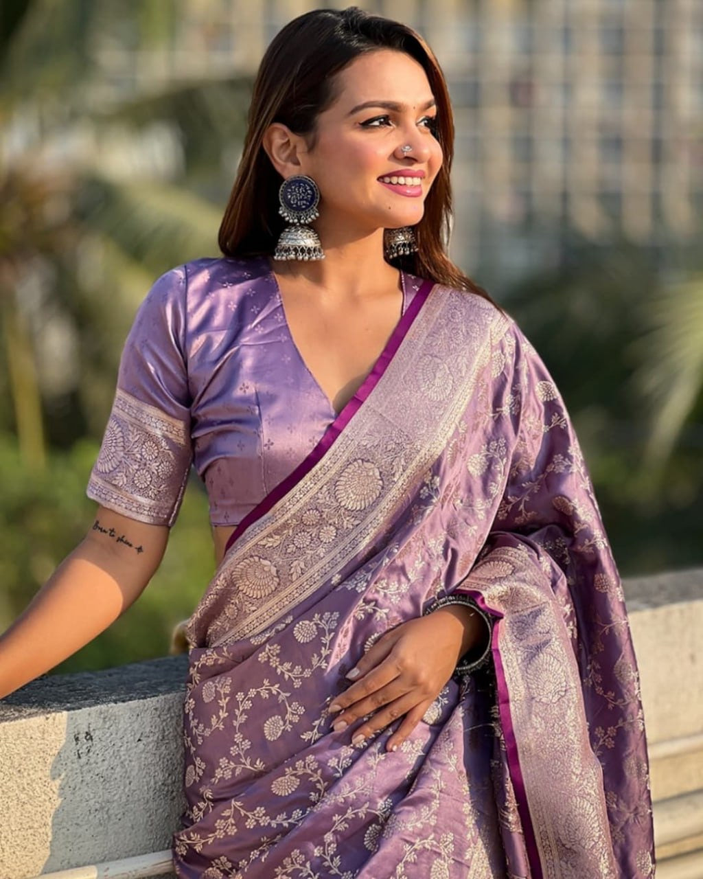 Premium Banarasi Silk Saree with Intricate Zari Work – Elegant Festive & Wedding Wear
