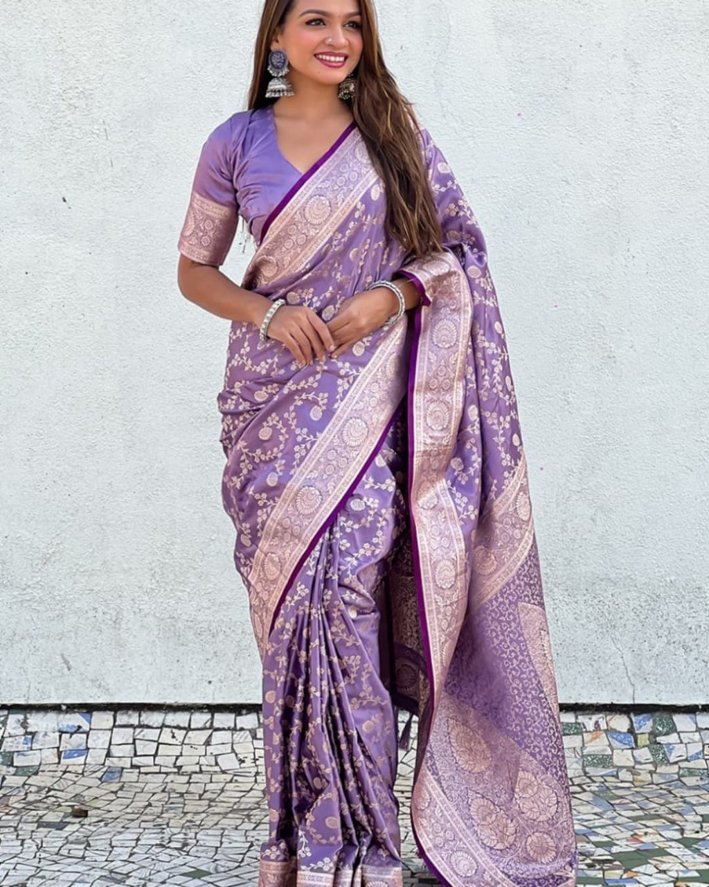 Premium Banarasi Silk Saree with Intricate Zari Work – Elegant Festive & Wedding Wear