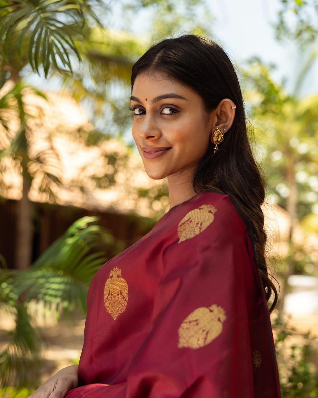 Elegant Maroon Silk Saree with Zari Polka and Border – Festive Party Wear