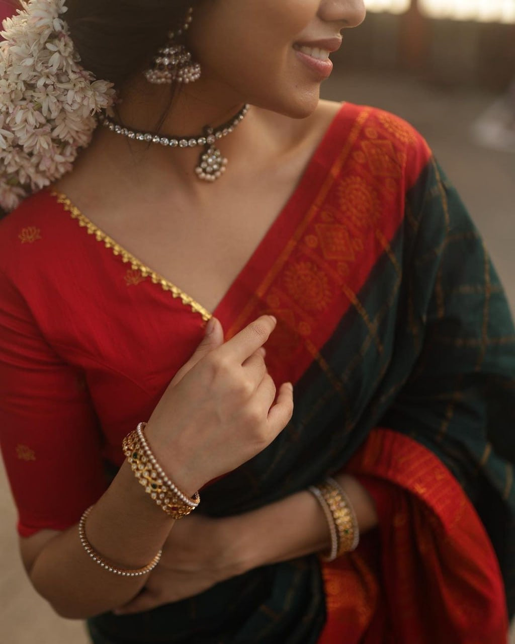 Rajasi Elegance – Red & Green Kanjivaram Saree