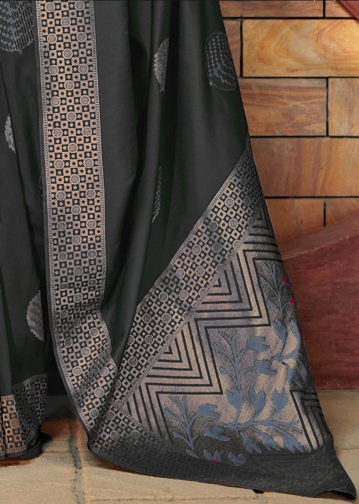 Elegant Soft Silk Saree with Silver Zari Leaf Motifs and Geometric Border