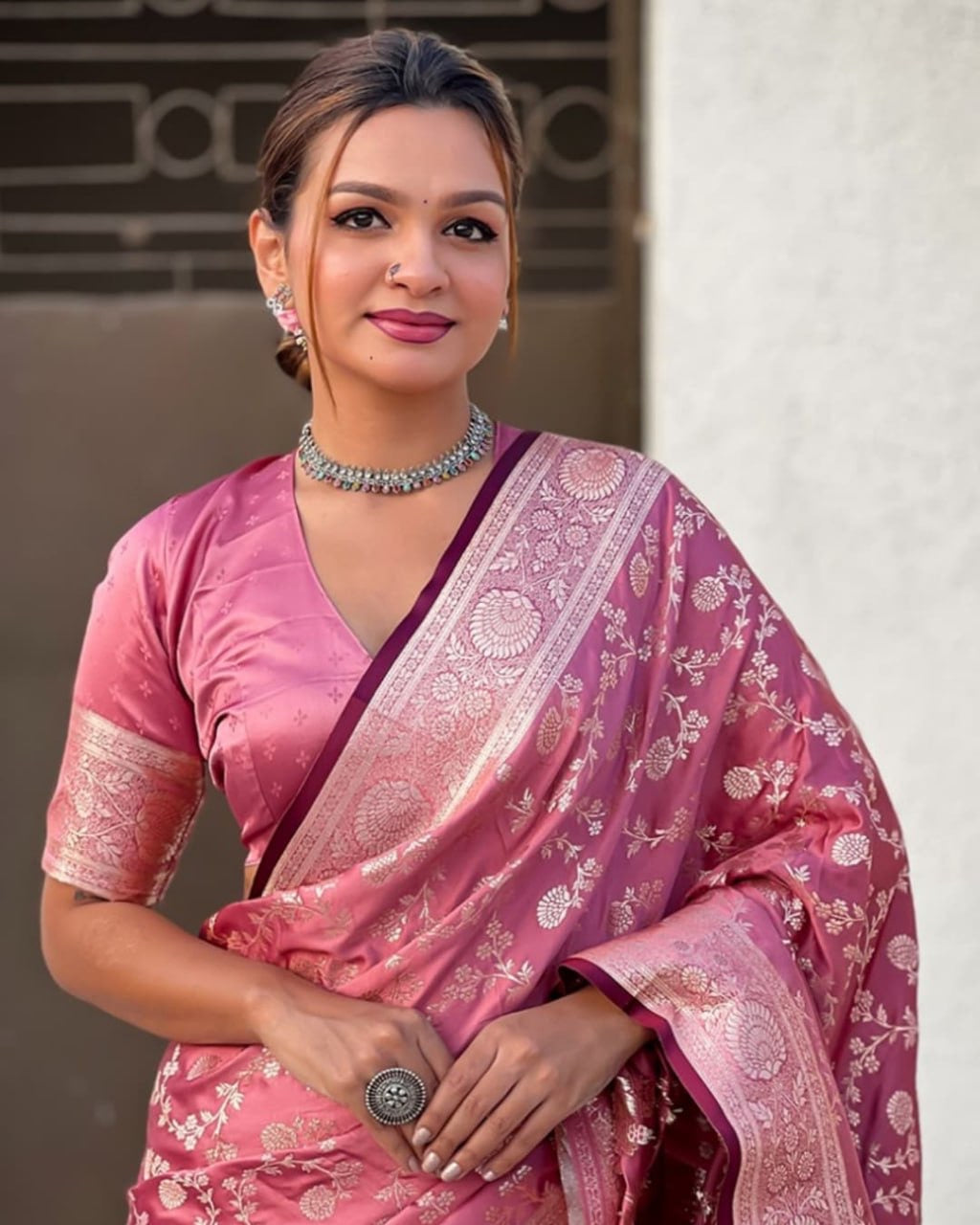 Premium Banarasi Silk Saree with Intricate Zari Work – Elegant Festive & Wedding Wear