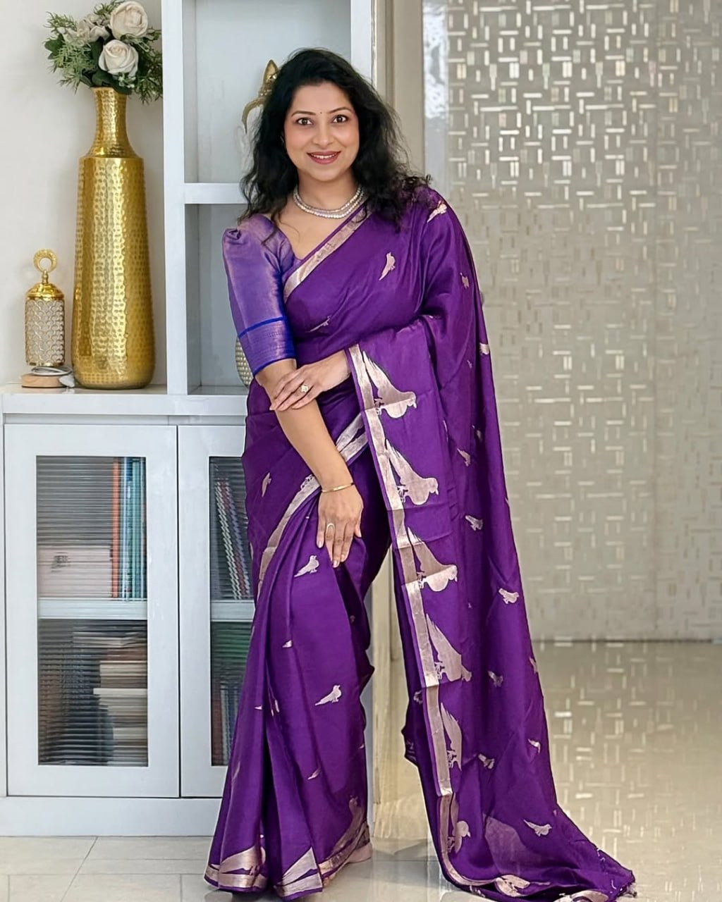 Handloom Silk Saree with Gold Bird Motifs & Zari Border – Purple/Red