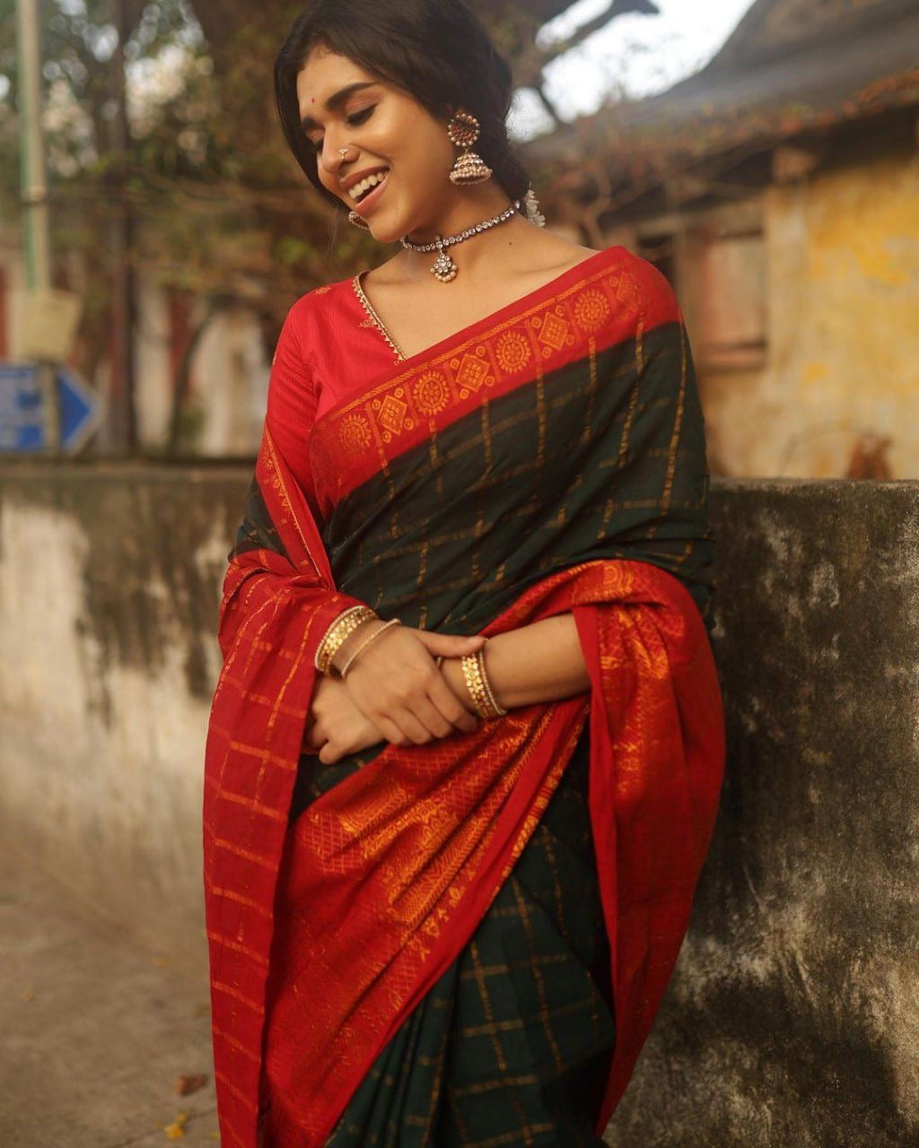 Rajasi Elegance – Red & Green Kanjivaram Saree