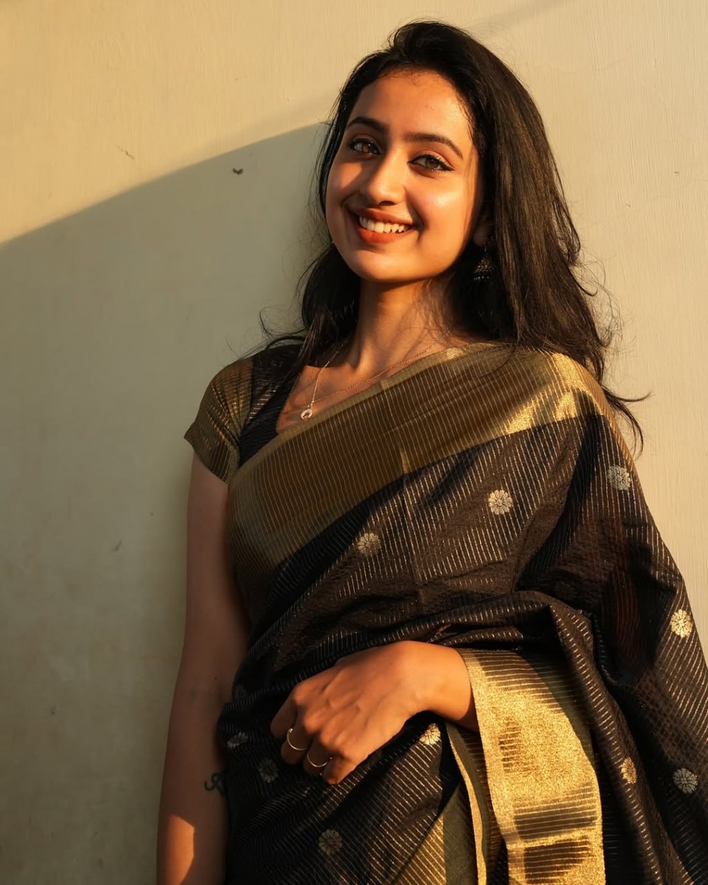 Banarasi Soft Silk Saree – Black Gold Elegance