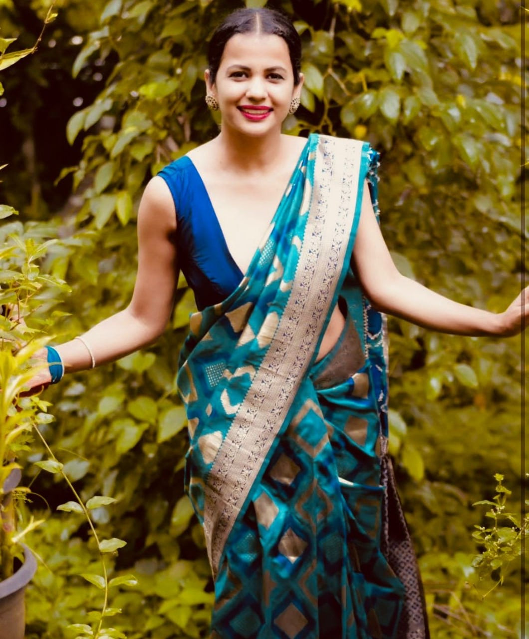 Teal Blue Geometric Pattern Silk Saree with Contrast Golden Zari Border