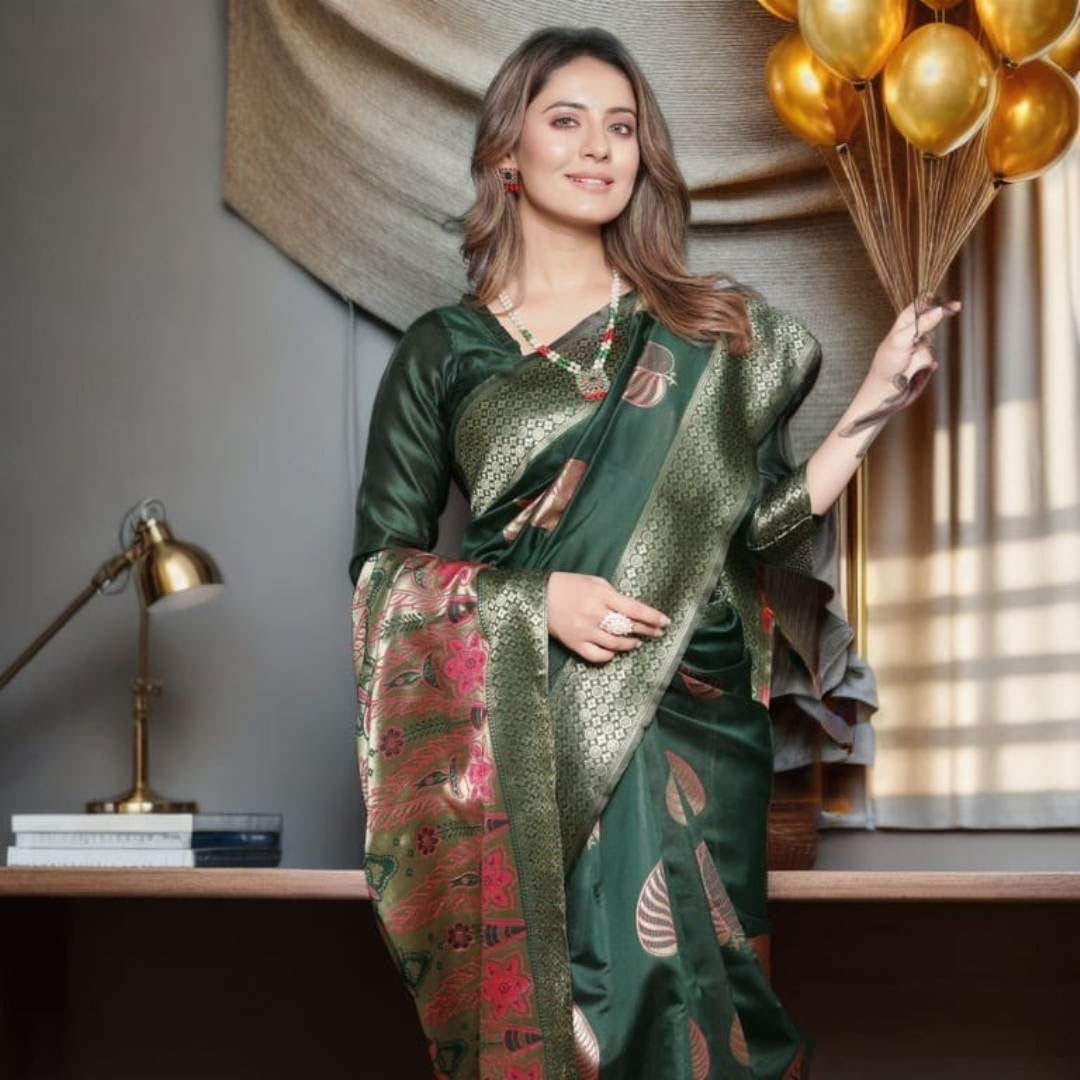 Pattern Silk Saree with Contrast Golden Zari Border